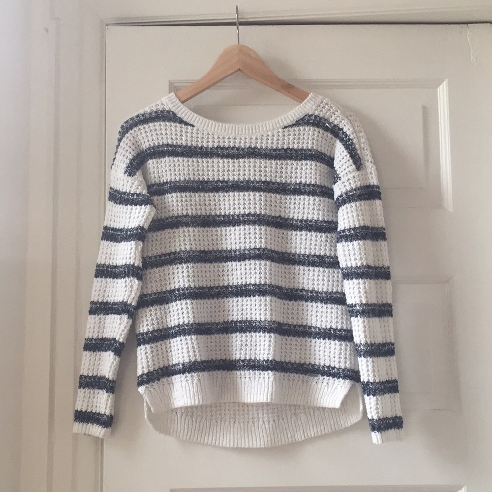 💥CUTEST Hollister sweater💥